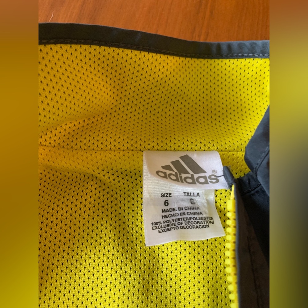 Super Lightweight Adidas Jacket - Picture 4 of 5